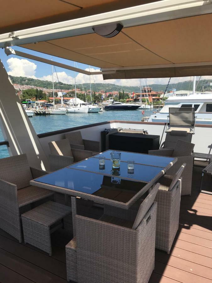 Villa Floating House Blue Moon à Portorož Extérieur photo